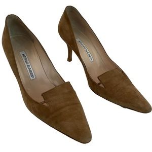 Manolo Blahnik Suede Heels. Size 37.5